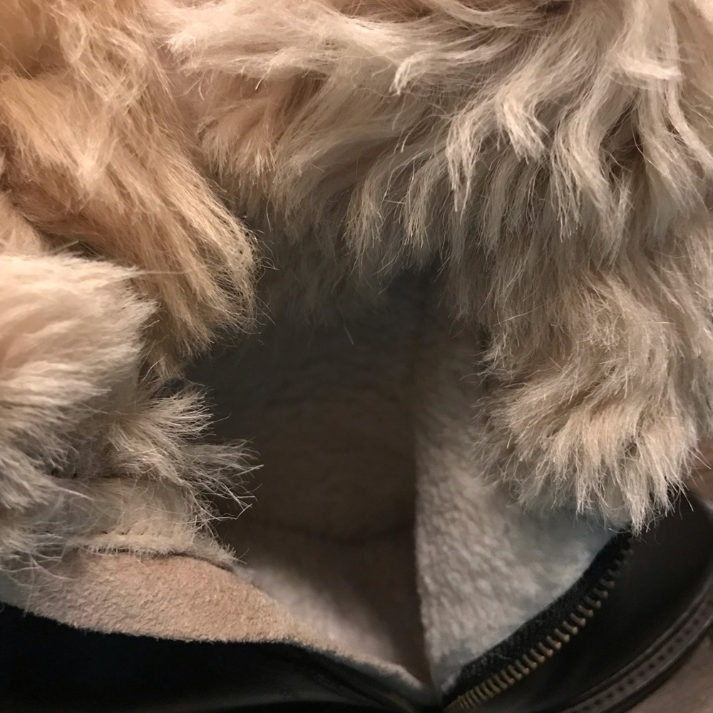 UGG Collection BOOTS - Picture 5 of 7